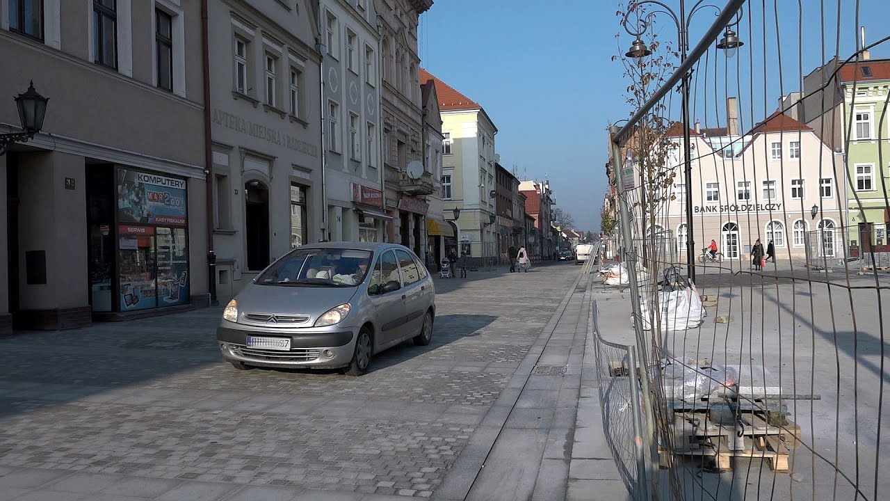 Rawicz. Można wjechać na rynek. Niektórzy się gubią