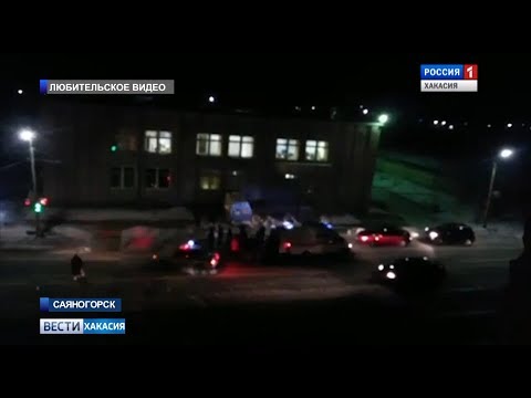 В Саяногорске произошло ДТП с участием машины скорой помощи.  19.12.2017