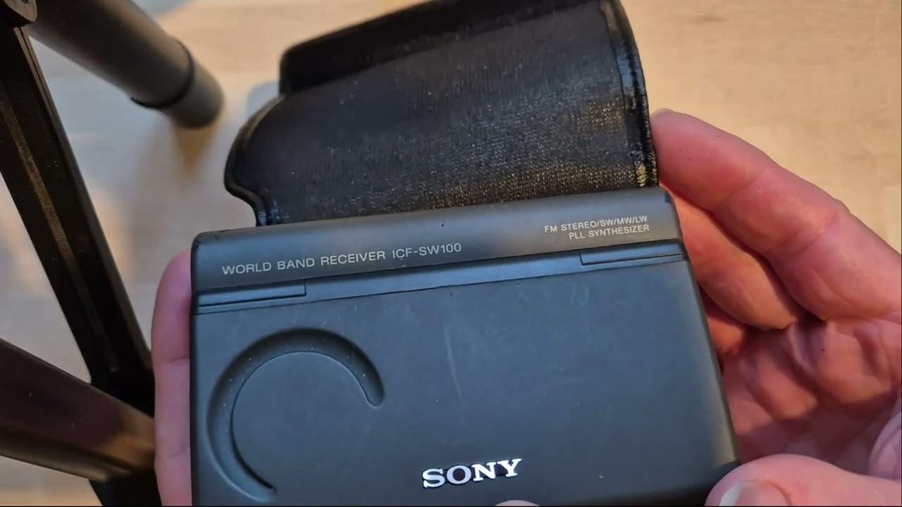 Sony ICF SW100 radio - A quick look - YouTube