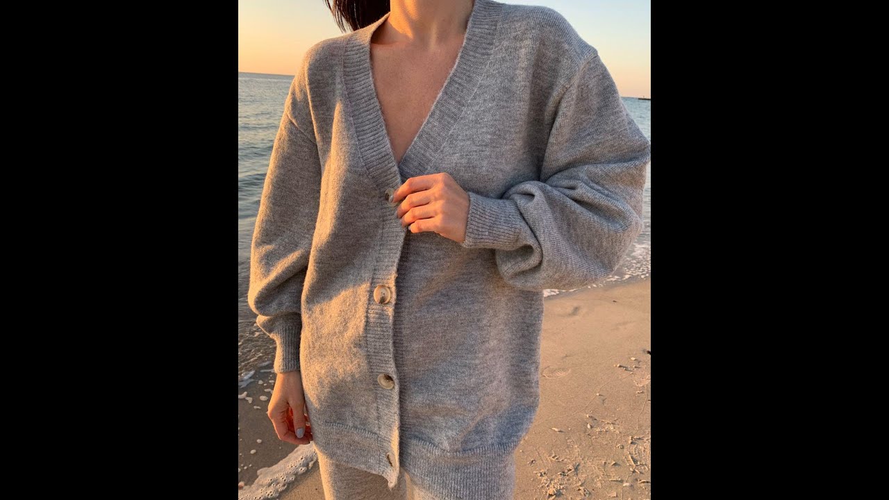 Cashmere knitted 2-piece set with buttoned cardigan and knit joggers