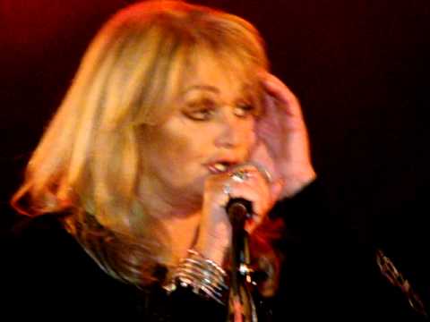 Bonnie Tyler BV - Straight From The Heart - YouTube