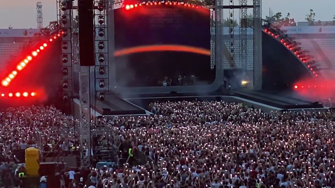 Apertura concerto Ultimo a Modena Buongiorno vita