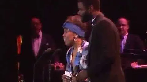 Roberta Flack Inducts Little Richard into The Rock...