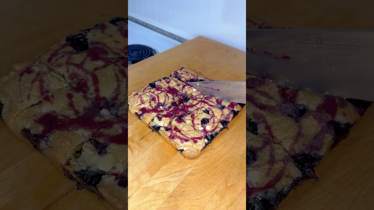 Blueberry Lemon White Chocolate Blondies 🫐🍋 