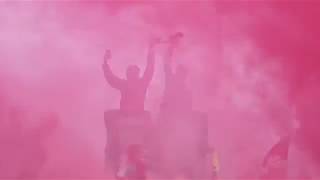 Liverpool vs Roma: INCREDIBLE COACH GREETING!