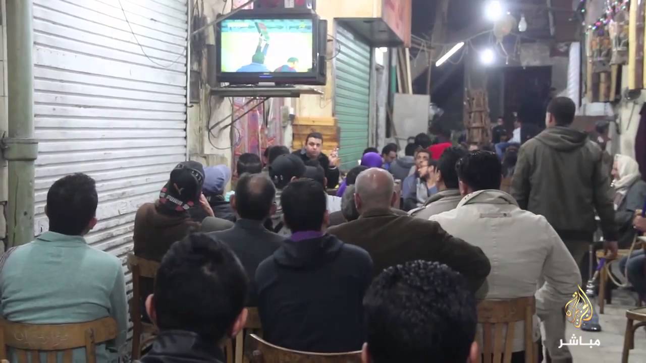 #شاهد .. من قلب الشارع متابعة الجمهور لمباراة الاهلى و وادي دجلة #مصر