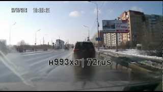 Хам облил маму с ребенком, Тюмень.avi Хам облил маму с ребенком, Тюмень.avi