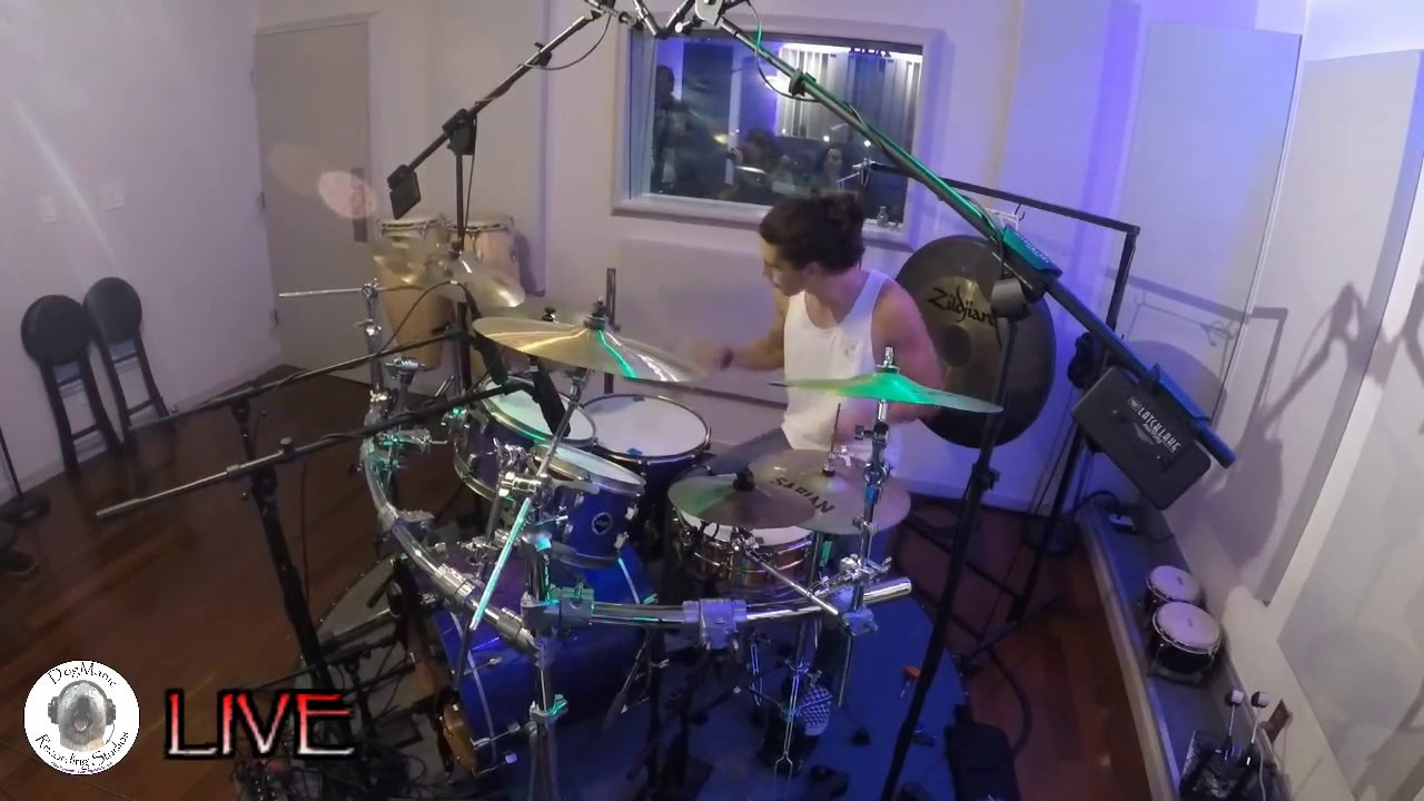 DogManic Live with CASTAFELLAS