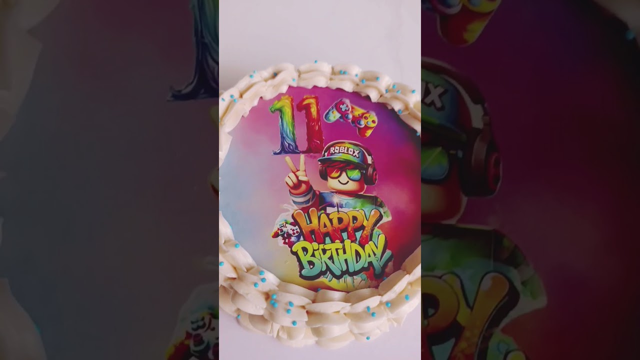עוגת יום הולדת 11 בקונספט רובלוקס!