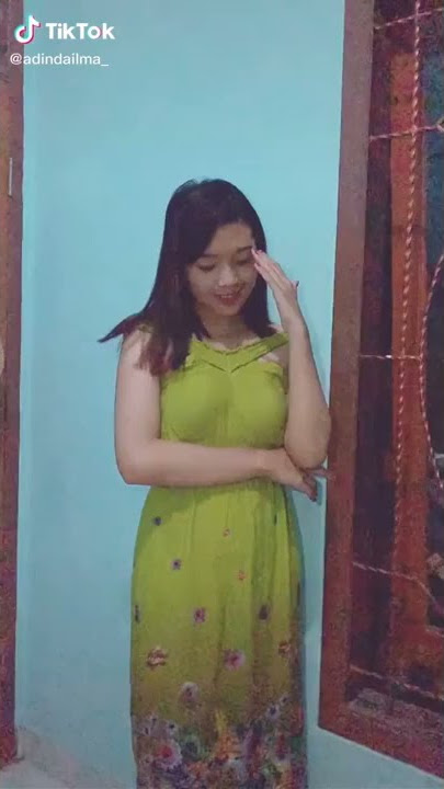 cuma pake daster ijo ketat