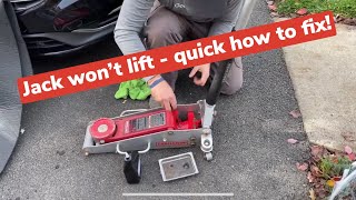 How to Fix A Broken Hydraulic Floor Jack That Won't Lift or is slow (Easy DIY  Bleed, refill etc.)
