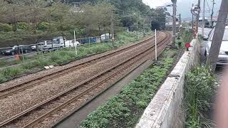 689B次宜蘭發車經由宜蘭線迴送七堵調車場的E204單電頭+十二節復興號
