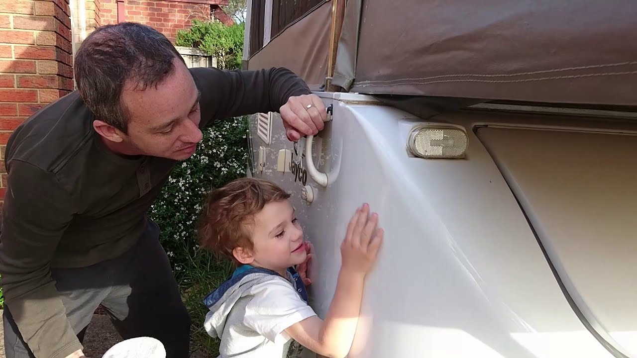 HOW TO Cut and Polish a Caravan / Car YouTube