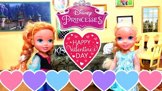 VALENTINE DAY! Elsa and Anna and Kristoff Toddlers make Valentine Cards