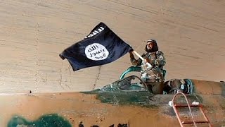 تنظيم داعش يعدم 250 جنديا سوريا وتنفرد بالسيطرة على محافظة الرقة