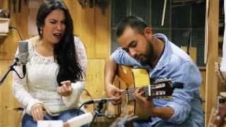 Guitarrería Alvarez & Bernal - Lya & Toto Puerma (Bulerías) chords