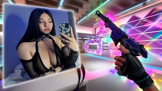 Video thumbnail of "Всем девчонкам нужен тот ❤️"