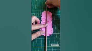 Easy Fondant Roses 🌹 #shorts #thebakingfairy #youtubeshorts #fondant #roses #baking #homebaker