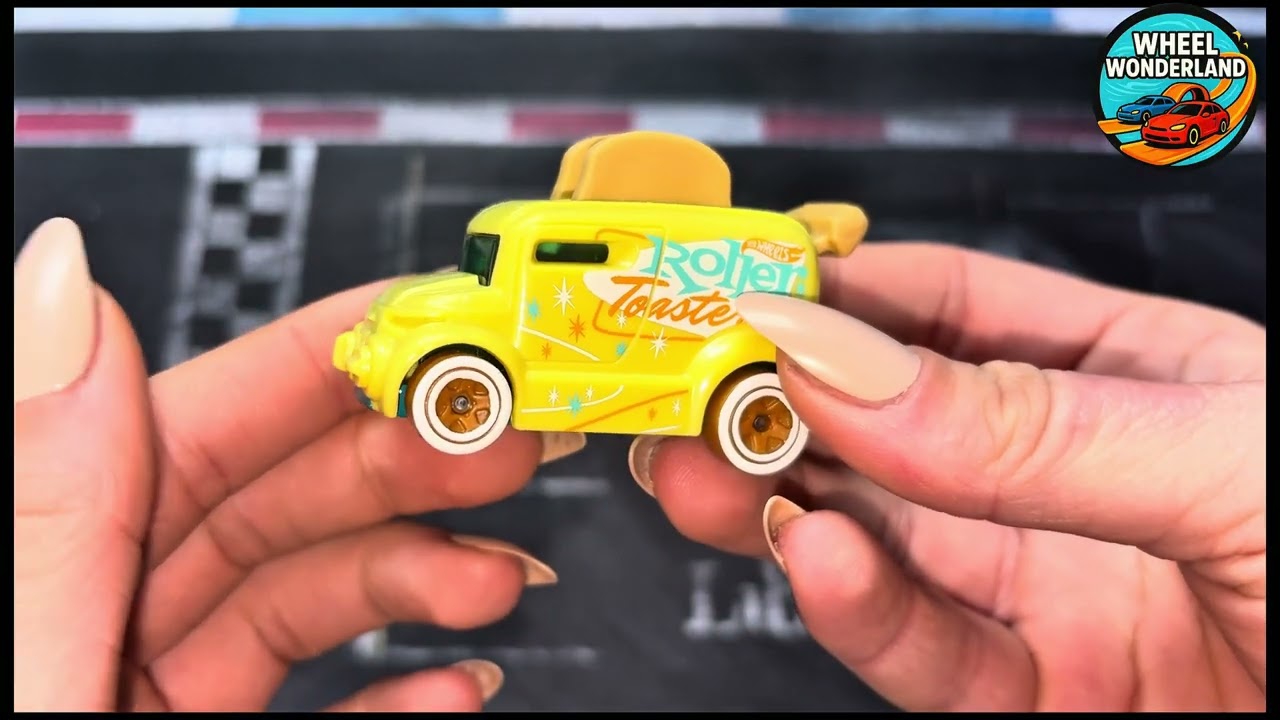 Hot Wheels - Tostadora con ruedas - Tostadora amarilla - Camión de comida fantasía - Experimotors 3/5 - 39/250 - JJJ10 - Mattel 2026-1:64 - Coche en miniatura - Coche de fantasía Hot Wheels - Tostadora con ruedas - Tostadora amarilla - Camión de comida fantasía - Experimotors 3/5 - 39/250 - JJJ10 - Mattel 2026-1:64 - Coche en miniatura - Coche de fantasía