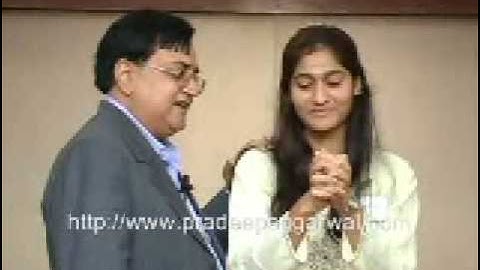 Hand Stuck Technique of Hypnosis - Demonstration in Workshop