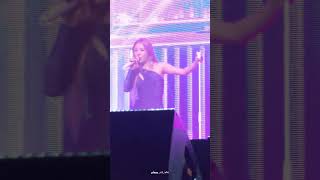 240326 WHEE IN THE MOOD BEYOND : HONGKONG [water color+EASY] cut 휘인 세로 직캠 (WHEEIN FANCAM)