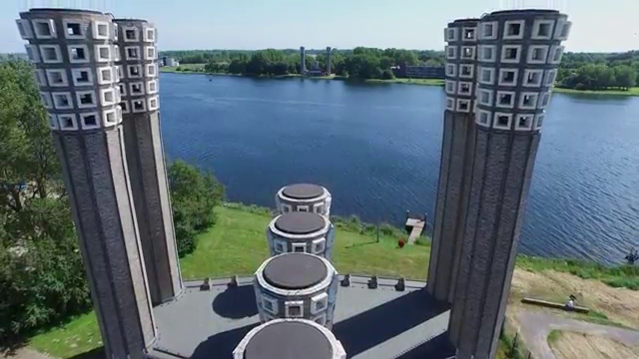 quadcopter dynamics Ventilatiegebouwen Velsertunnel A22 Ventilatietorens