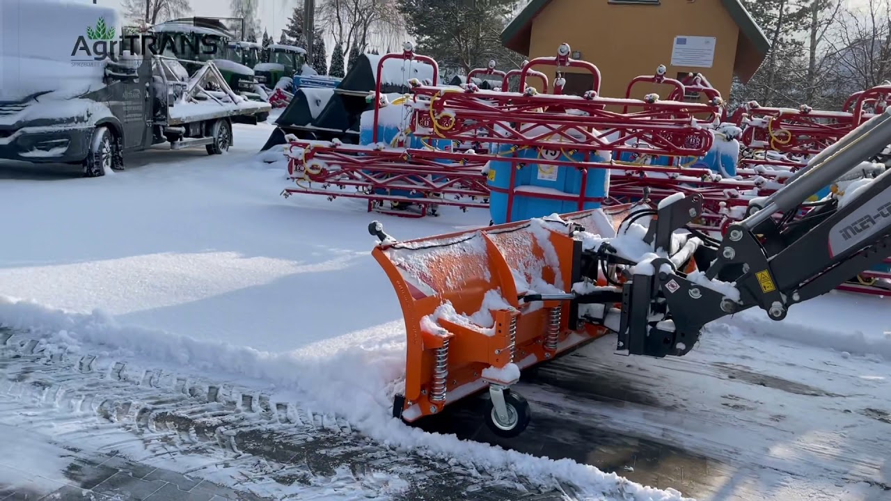 Zima 2021 Odśnieżanie Belarus 1025.2 + Ładowacz INTER-TECH + Pług PSSH-04 AgriTrans Maszrol
