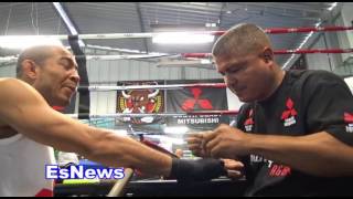 Jose Aldo Robert Garcia & Speedy Mares On McGrgeor Pic of Malignaggi On Canvas EsNews Boxing