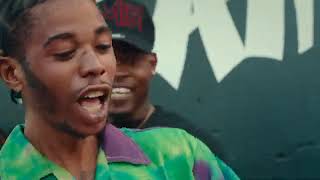 Bass Benjo performing Trumpet “padapapadaa” (official music video)