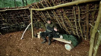 3 Days Building and Camping in Bushcraft Survival Shelter