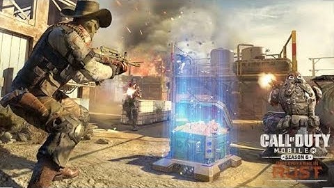 Playing COD MOBILE (capture the flag) RUST