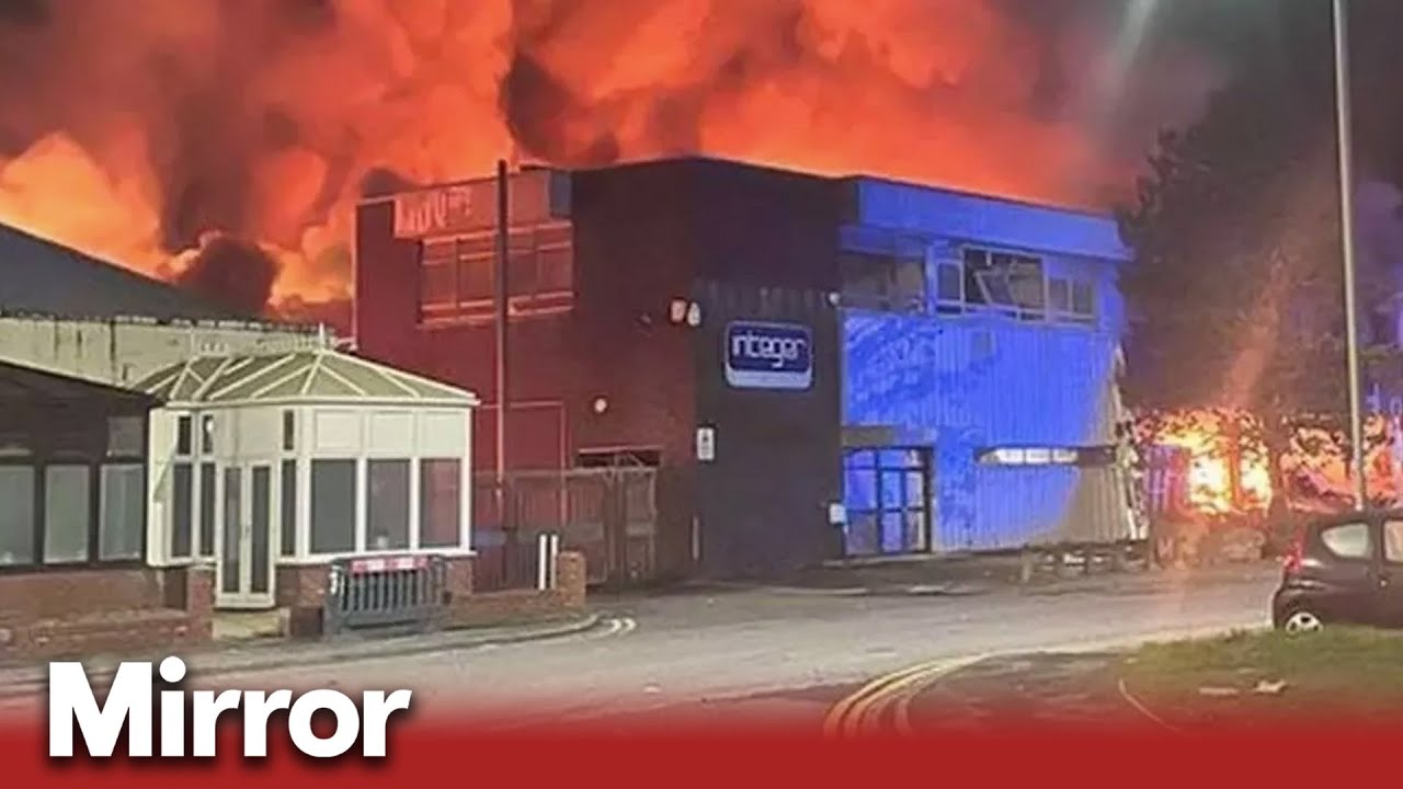 Police declare major incident after explosion at South Wales industrial estate