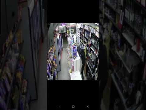 ירי בפיצוציה 