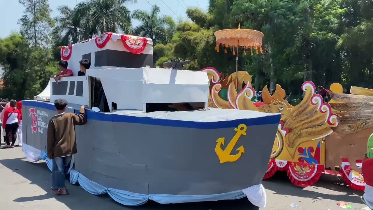 KARNAVAL sekecamatan PADALARANG dalam rangka hut ri ke 79