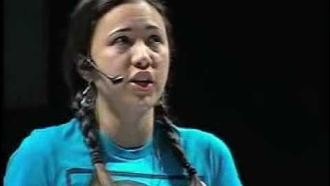 Project H Design founder Emily Pilloton lectures at CEDIM / part 01