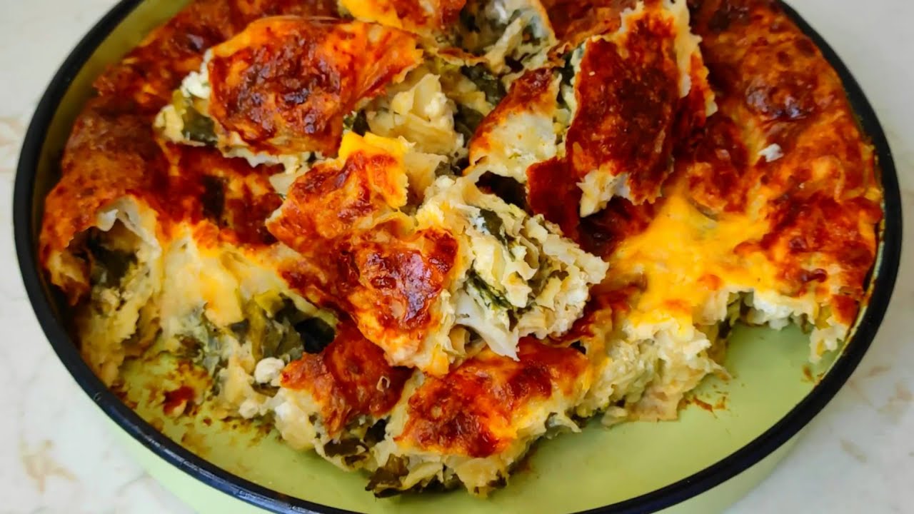 Пирог со свежим луком, лападой или шпинатом. Вкусный домашний пирог с сыром и яйцами.