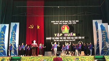 Em vui trong ngày hội lớn