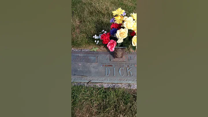 How to locate Patsy Cline's Grave