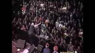 Video thumbnail of "REM & Eddie Vedder - The End of the World - Groundwork 2001"