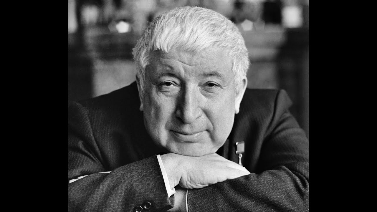 Стихотворение Расула Гамзатова "Берегите друзей" - YouTube