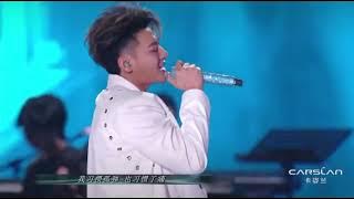 黄子韬Z.Tao performing {Young King Young Boss} at Asian youth music festival 2023