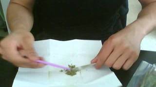 How to Roll a Joint - Pre-Rolling - The simplest way to roll weed.