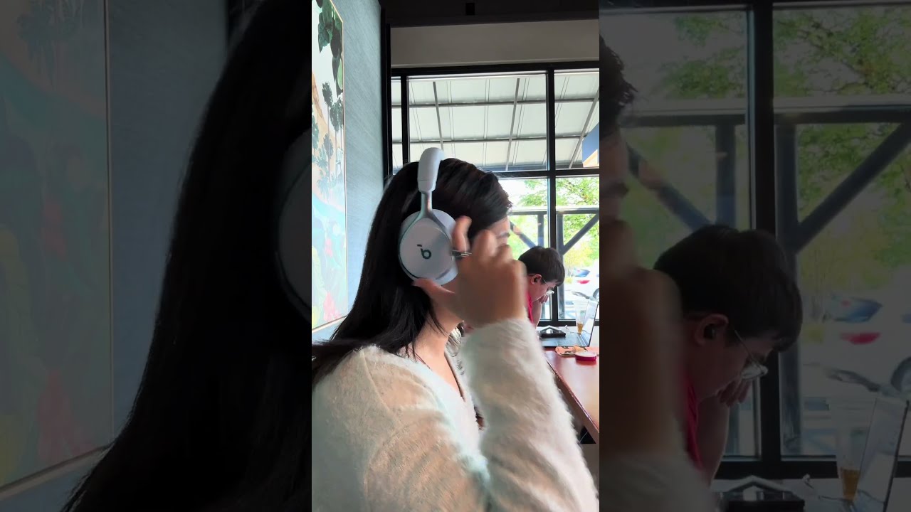Feeling Distracted Let Space One Rescue You From The Noise Soundcore Spaceone Headphones