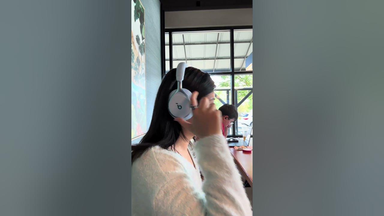 Feeling distracted? Let Space One rescue you from the noise! π#soundcore #spaceone #headphones Feeling distracted? Let Space One rescue you from the noise! π#soundcore #spaceone #headphones
