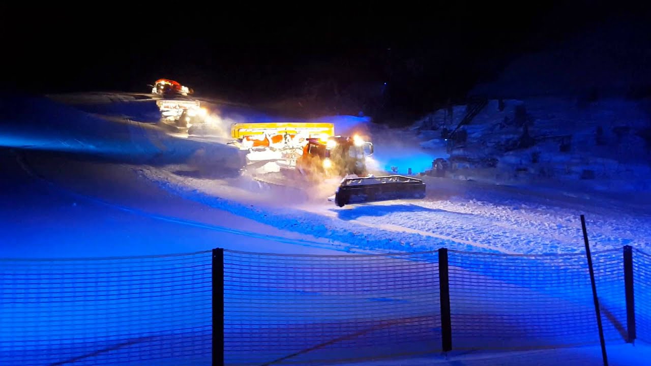 Schlick 2000 Night of Colours Pistenbullis 2016