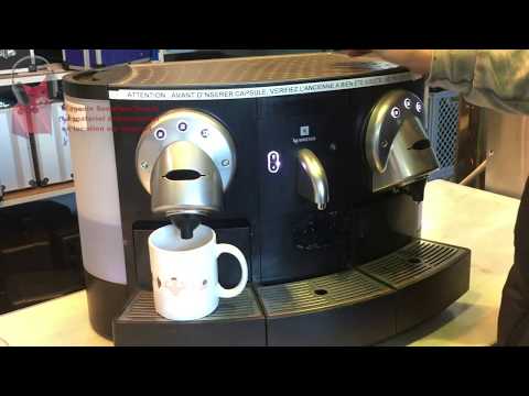 Machine à café Nespresso CS200 en location - Essence Exhibition