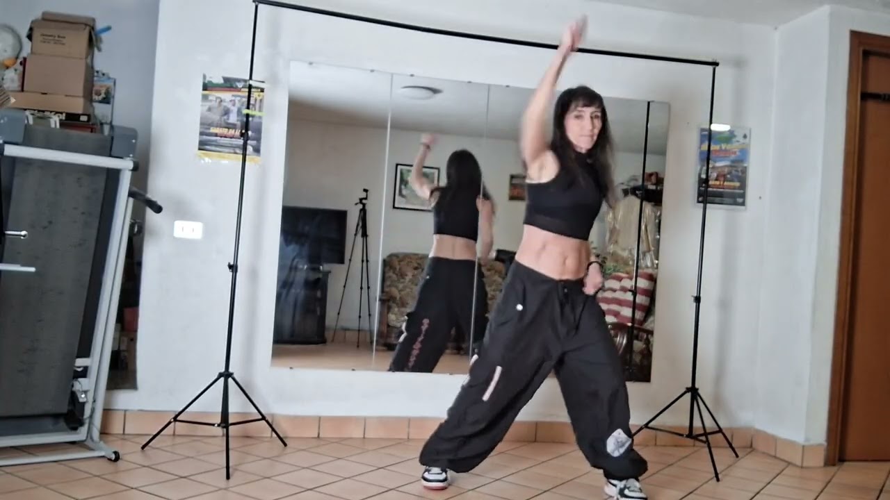 EVERYBODY GET UP- 5IVE -