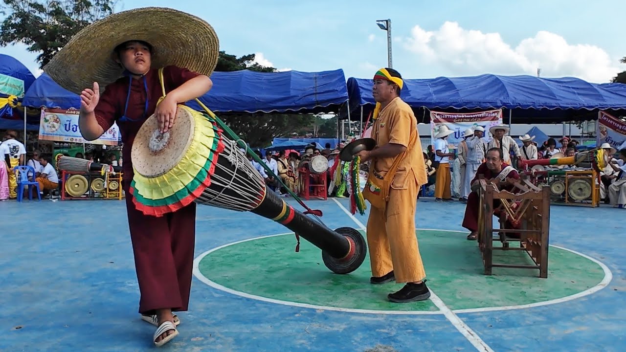 ลีลาการตีกลองยาวไทใหญ่ ในงานปอยปีใหม่ไตย 2566 ต.เทอดไทย จ.เชียงราย / ပွႆးႁပ်ႉတွၼ်ႈပီမႂ်ႇတႆး  2118 ၼိ