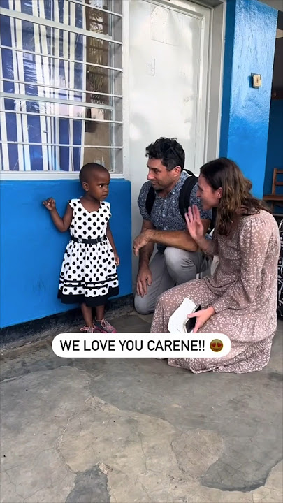 Download lagu The moment this couple met the little girl from Africa they adopted ❤️