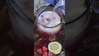 Rosé Sangria Recipe #cocktails #drinks #sangría